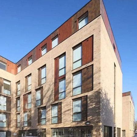 For Students Only Ensuite Bedrooms With Shared Kitchen At Cathedral Point In Winchester Exteriör bild