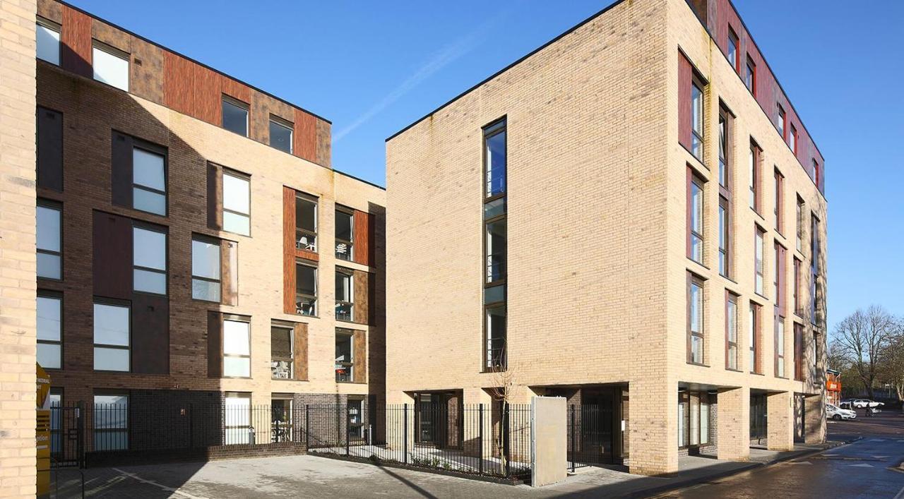 For Students Only Ensuite Bedrooms With Shared Kitchen At Cathedral Point In Winchester Exteriör bild