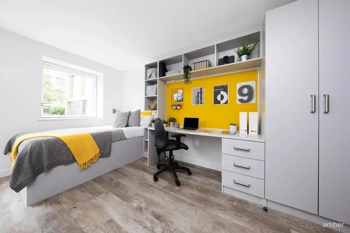 For Students Only Ensuite Bedrooms With Shared Kitchen At Cathedral Point In Winchester Exteriör bild